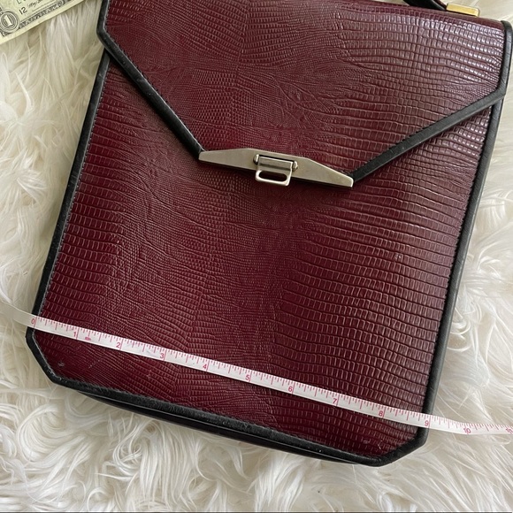 Vintage Real Leather Embossed Messenger Bag Purse - Picture 10 of 11